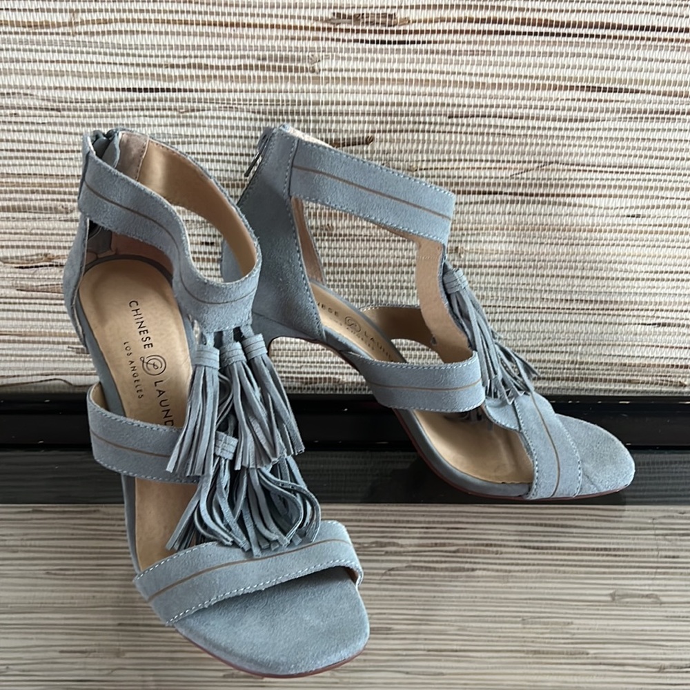 Chinese Laundry Blue Suede Shoes Tassel Stiletto Heel Sandal Womens 39 8 8.5 - Picture 2 of 7